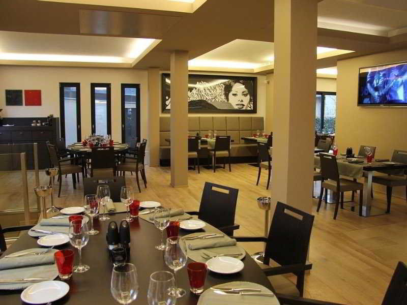 Hotel Mia Zia Belvaux Restauracja zdjęcie